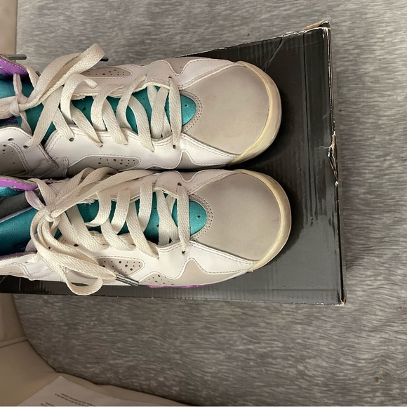 Jordan 7s retro (2011) 4.5Y - Picture 3 of 5